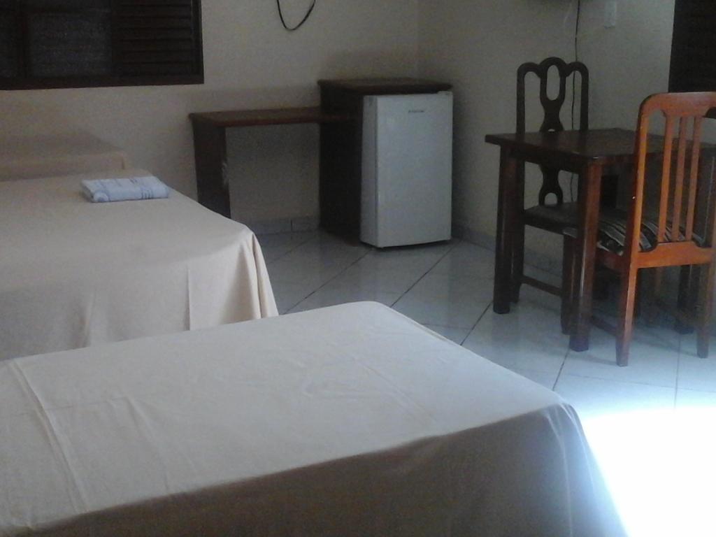 קמפו גרנדה Hotel Paris חדר תמונה